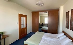Apartman Obchodna